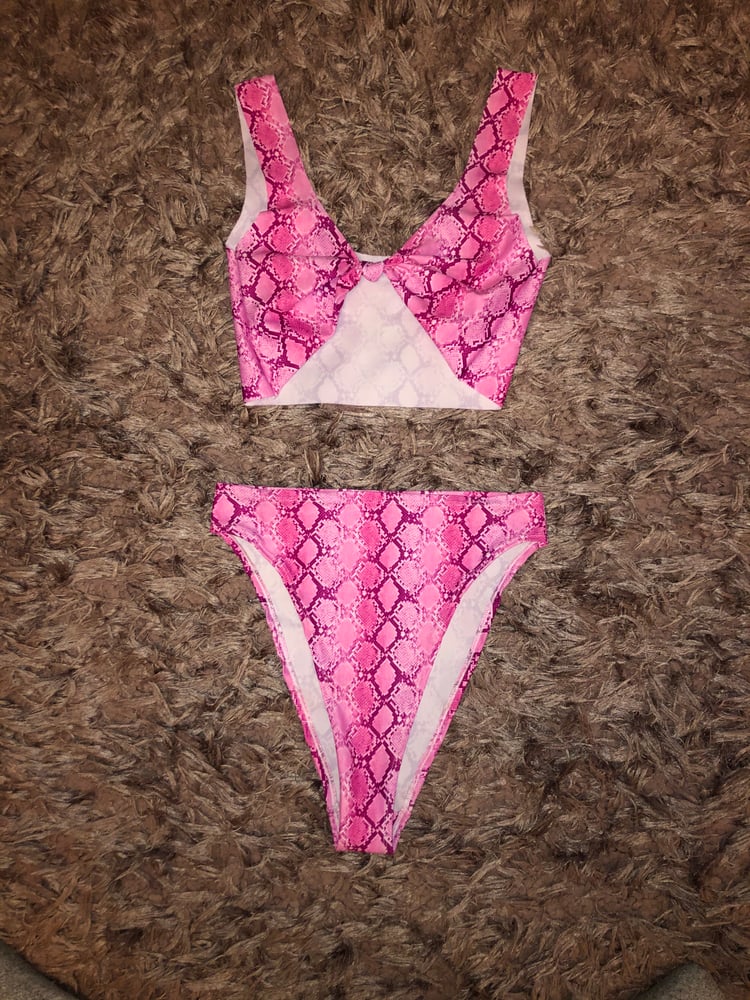 Hissy Knot Crop Vest